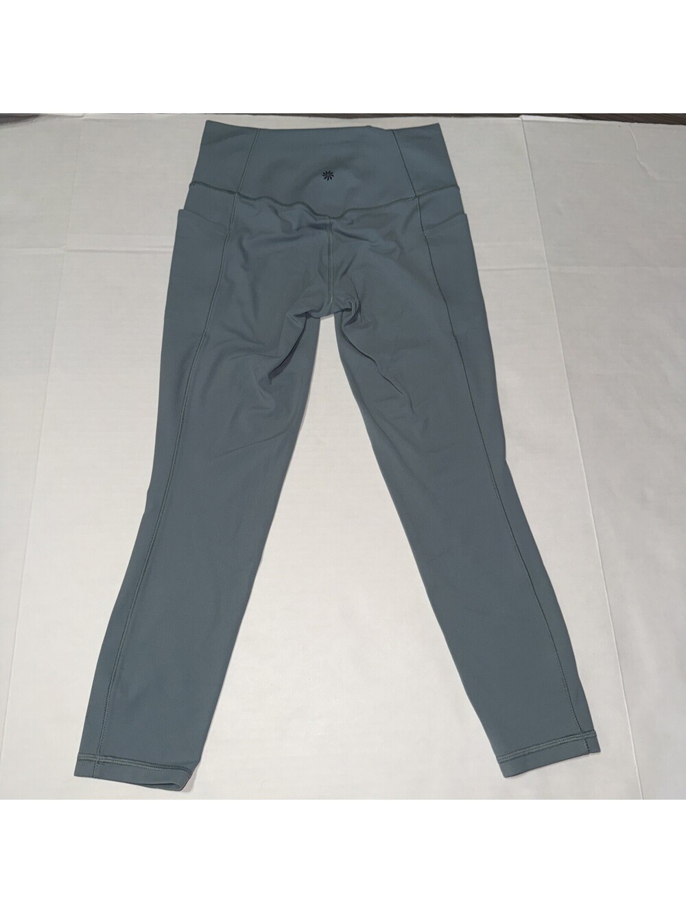 Athleta Salutation Stash Pocket II 7/8 Tight Green Size Small